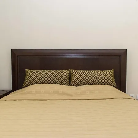 Enjoy The Garden Next To The Beach