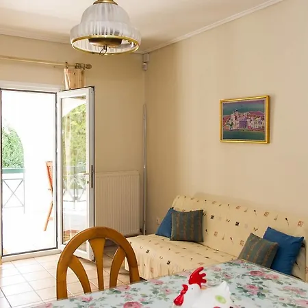 Apartment Enjoy The Garden Next To The Beach West Mani